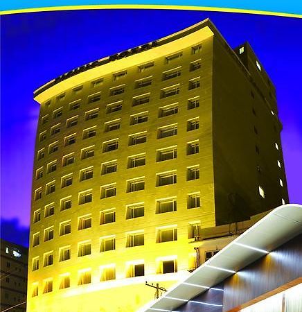 Pacific Hotel Янгон Екстериор снимка
